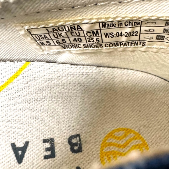 NWOT Vionic beach loafers women’s Blue size 8.5